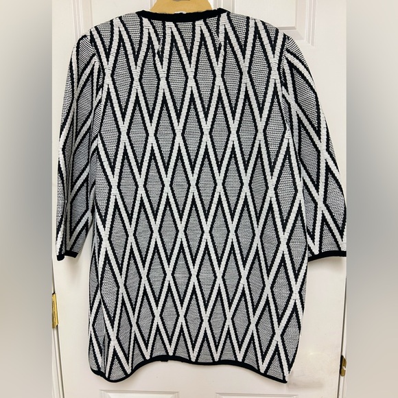 St. John Black & White Diamond Pattern Cardigan - Picture 3 of 9